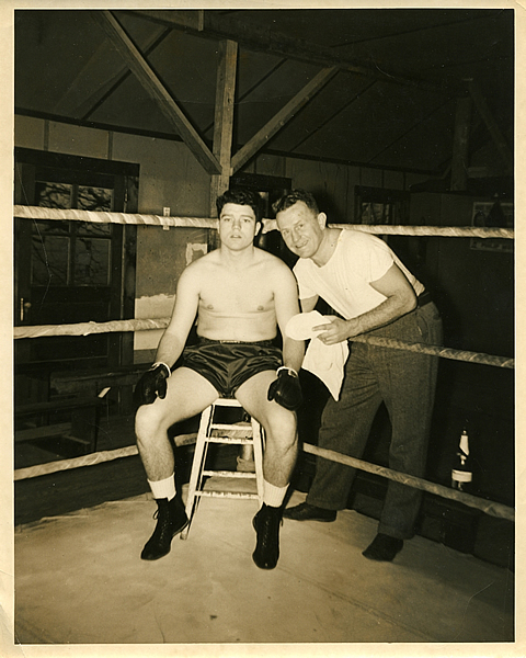 Eitner, Daniel Jr.
At the Golden Gloves in Newark 1947
Photo from Dan Eitner
