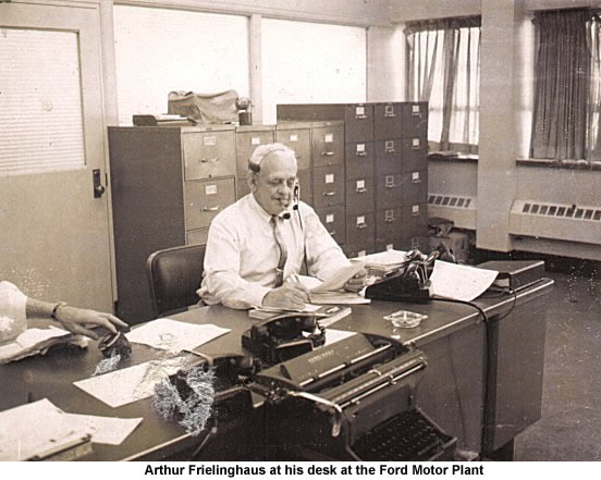 Frielinghaus, Arthur
At his desk as Traffic Manager for Ford Motor Company.

