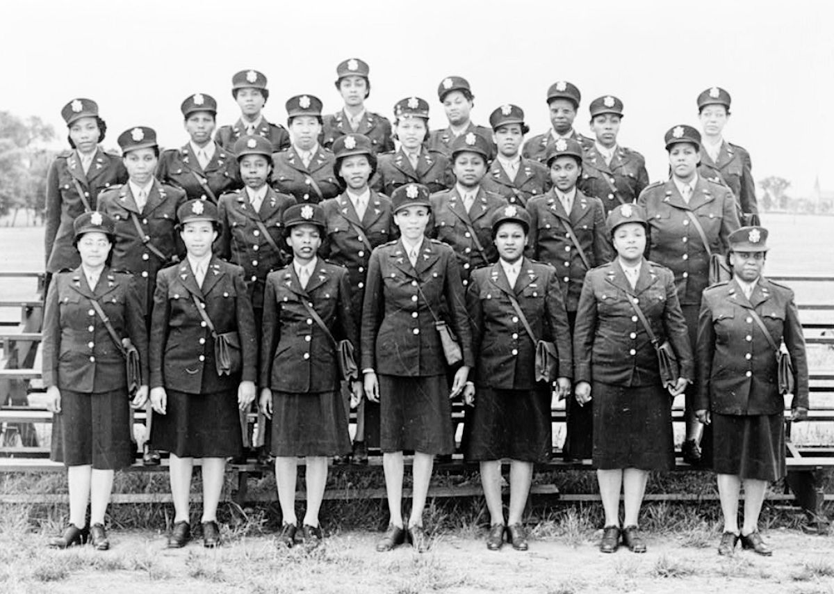 Army Nurses 1944
Twenty-four of the first contingent of Afro-American nurses assigned to the European Theater of Operations land in England. August 21, 1944
Second row from the bottom, third from the left: Dorothy Guy from 50 13th Avenue, Newark, New Jersey
Photo and caption from the Library of Congress
