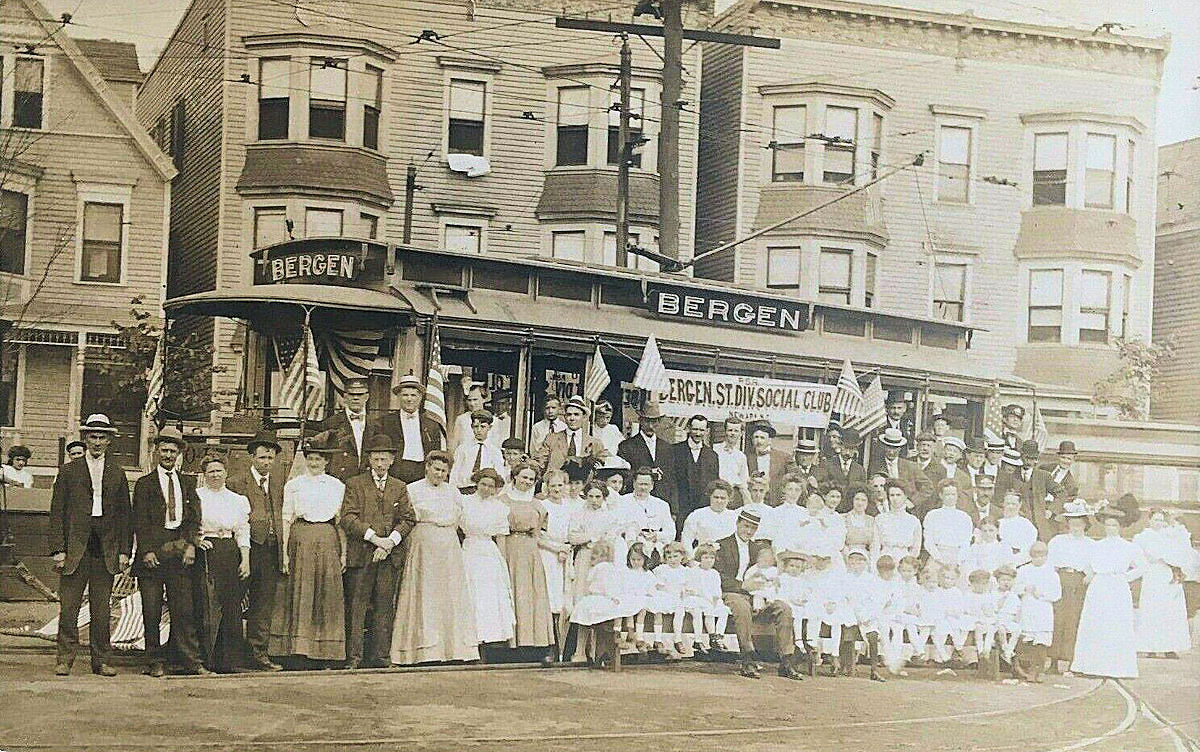 Bergen Street Div. Social Club
Postcard
