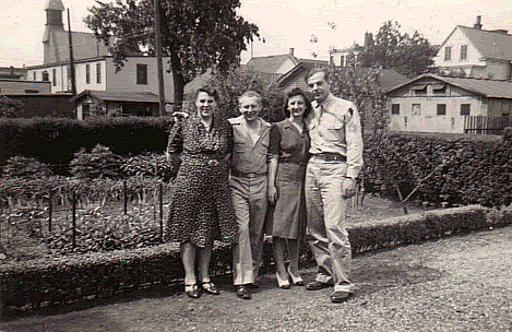 Backyard of 108 Brill Street
Viola (Geisheimer) Thomas, Chester Thomas, Ethel (Frielinghaus) Geisheimer, Hugo Frederick Geisheimer
