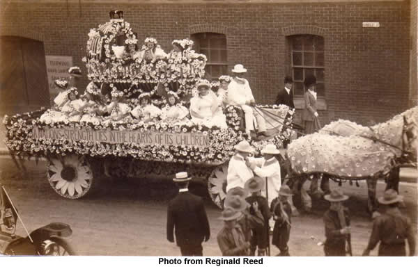 Humbolt Street Image?
Can anyone identify the scene?
Photo from Reginald Reed
