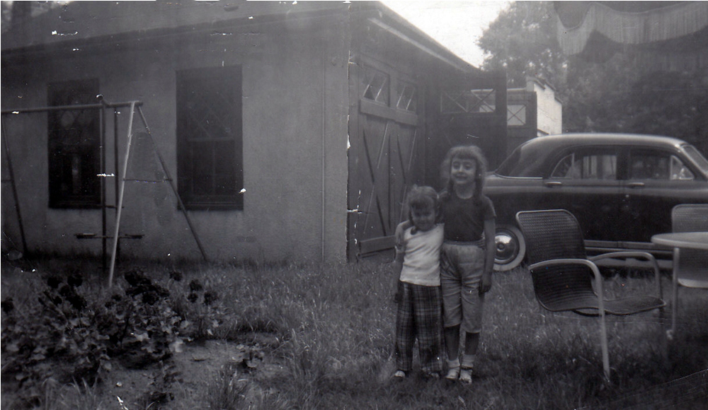 Luciano, Lani & Billie Ann on Clifton Avenue
Photo from Billi Bromer
