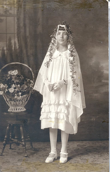 Robertello, Josephine
Josephine Robertello at her confirmation at St. Lucy’s Church c. 1926.
Photo from Rose Mary Sheldon
